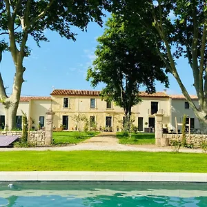 Mas Des 2 Platanes Bed and breakfast